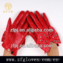 Damen tragen neue Design Kurzniet Stil Leder Handschuhe